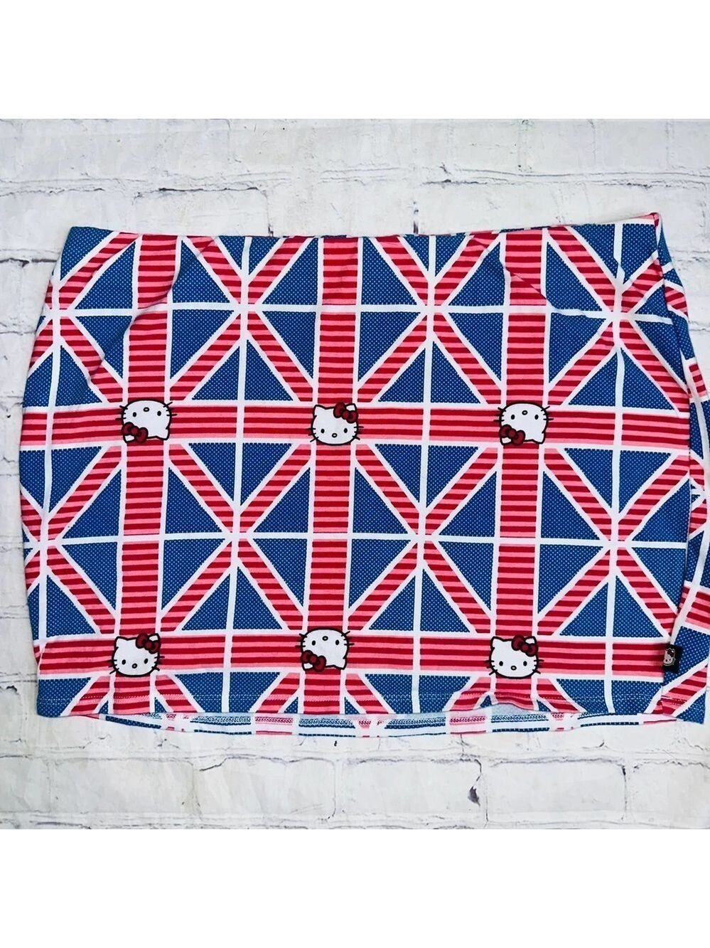 NWOT Women’s XL Sanrio Hello Kitty British Flag Design Mini Skirt